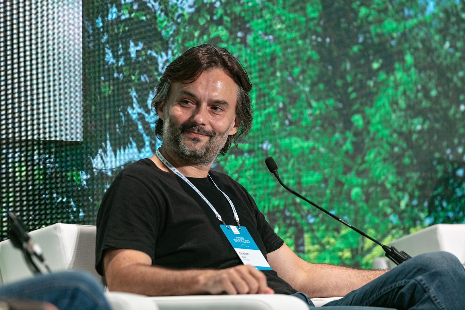 Glavni urednik Večernjeg lista Dražen Klarić je na panelu, u šali, rekao da ima previše godina da bi se ičega bojao u medijskoj industriji