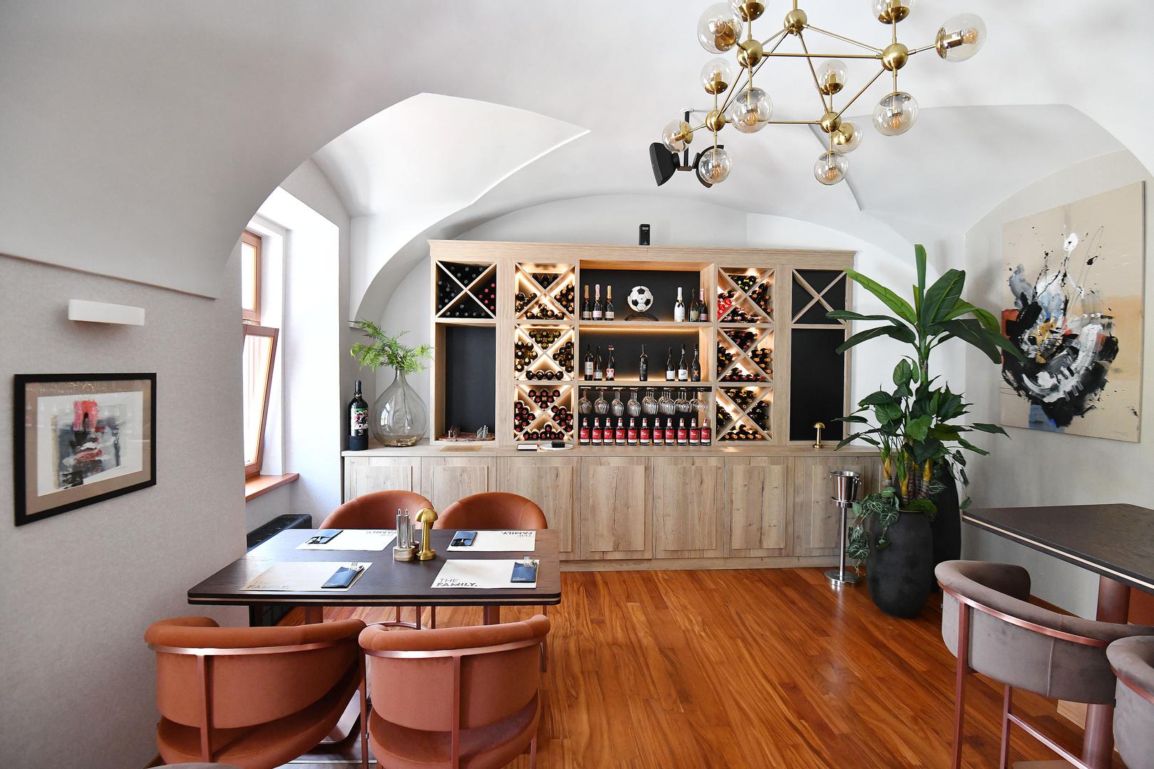 Prije je riječ o svojevrsnom muzeju i posveti hrvatskoj reprezentaciji od njenih početaka do novog doba, s posebno istaknutom Dalićevom erom