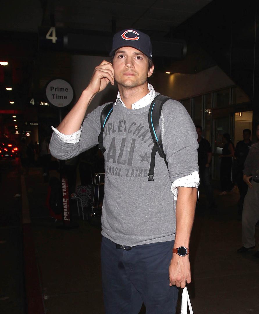 Priznao je da to mu u  zadnje vrijeme sve više opada kosa, a s tim problemom počeo se suočavati još kao 25-godišnjak.