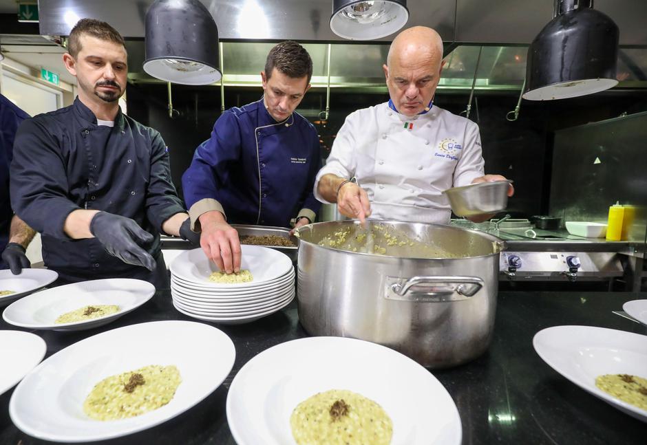 Zagreb: Enrico Derflingher pripremao hranu u restoranu OXBO