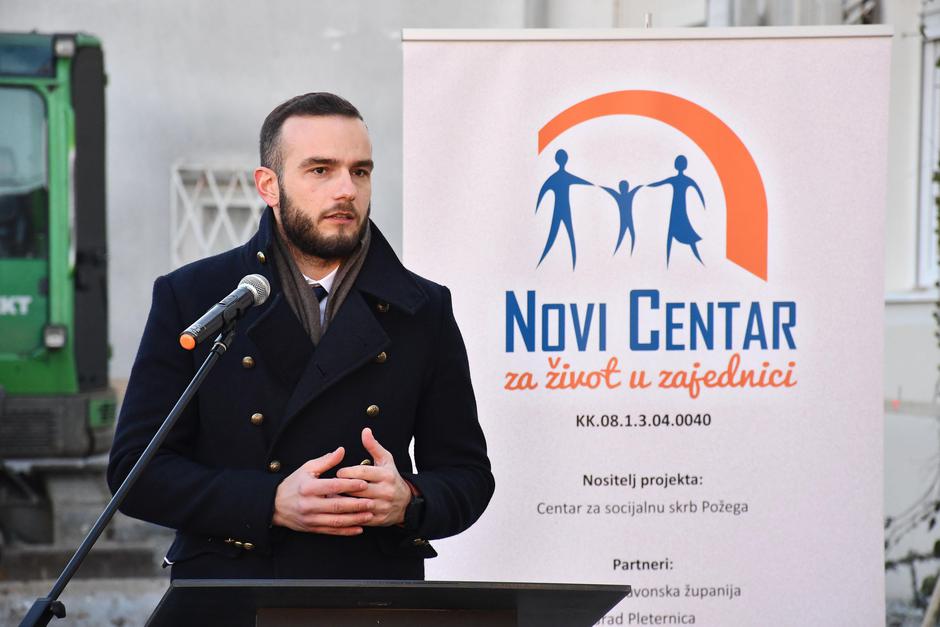Ministar Aladrović primio se lopate i položio kamen temeljac za zgradu Centra za socijalnu skrb u Požegi