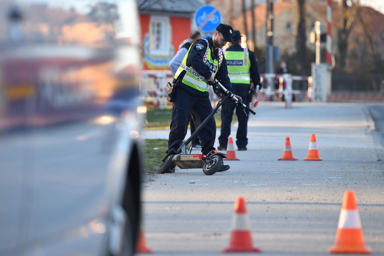 Čakovec: Policijski očevid nakon naleta kombija na 14-godišnjaka koji se vozio romobilom