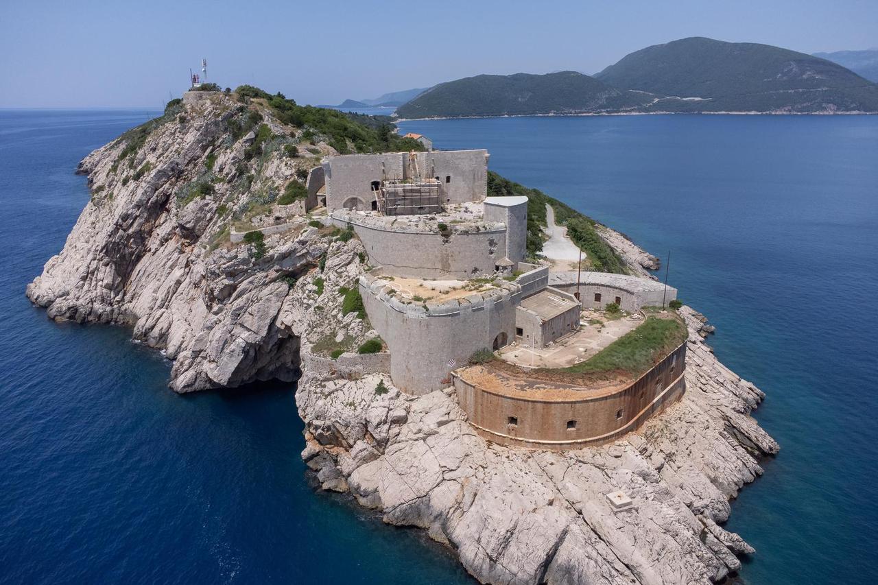 Čarobni pogled iz zraka na najjužniju kopnenu točku Hrvatske