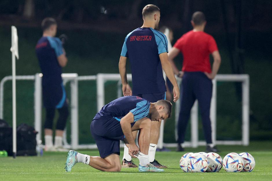 KATAR 2022 - Trening hrvatske nogometne reprezentacije u trening kampu Al Ersal 3 u Dohi