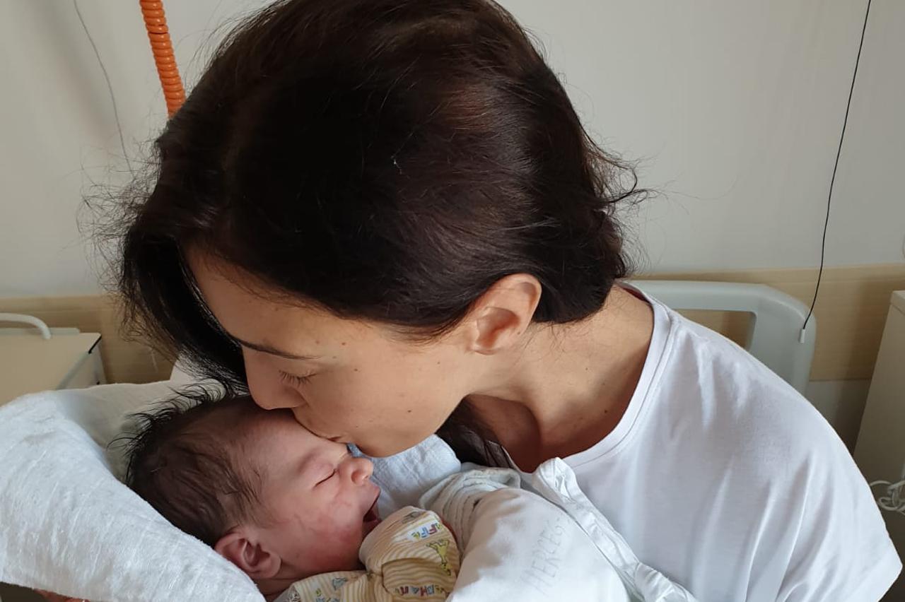 Ana Herceg i mala Zora