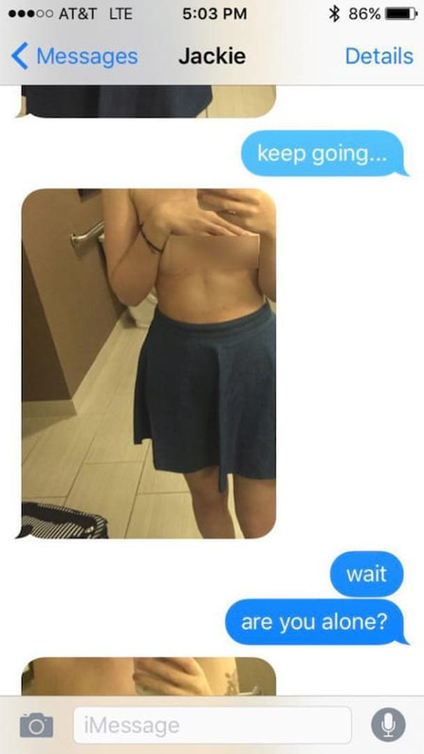 Djevojka po imenu Jackie svome je dečku rekla da ide na poslovno putovanje sama te mu je iz hotela slala seksi fotografije. No, u kutu u zrcalu njezin dečko vidio je nepoznati kovčeg pa je odmah išao provjeriti je li ona uopće prijavljena u hotelu. Doznao je da nije, ali je u sobi u kojoj mu je rekla da je odsjela prijavljen bio muškarac po imenu Tom, kojemu je očito bila više od kolegice s posla.

