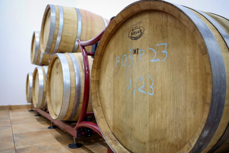 Pakoštane: Vinarija Karaba