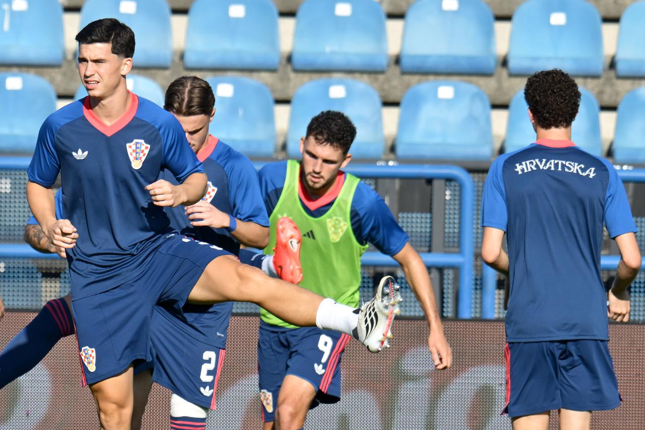 Varaždin: Zagrijavanje uoči kvalifikacija za Euro U21 2027, Hrvatska U21 - Mađarska U21