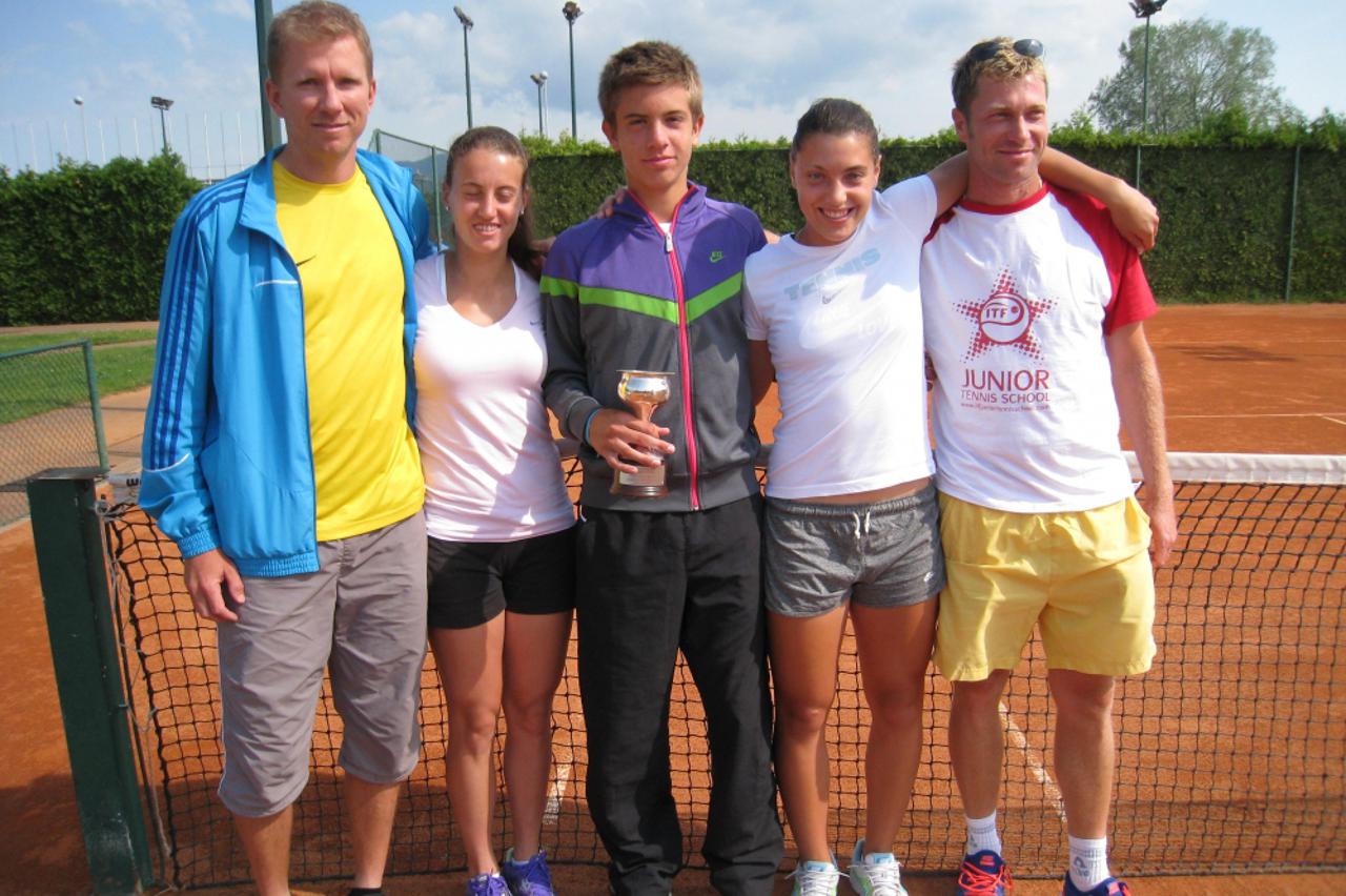 Tenis