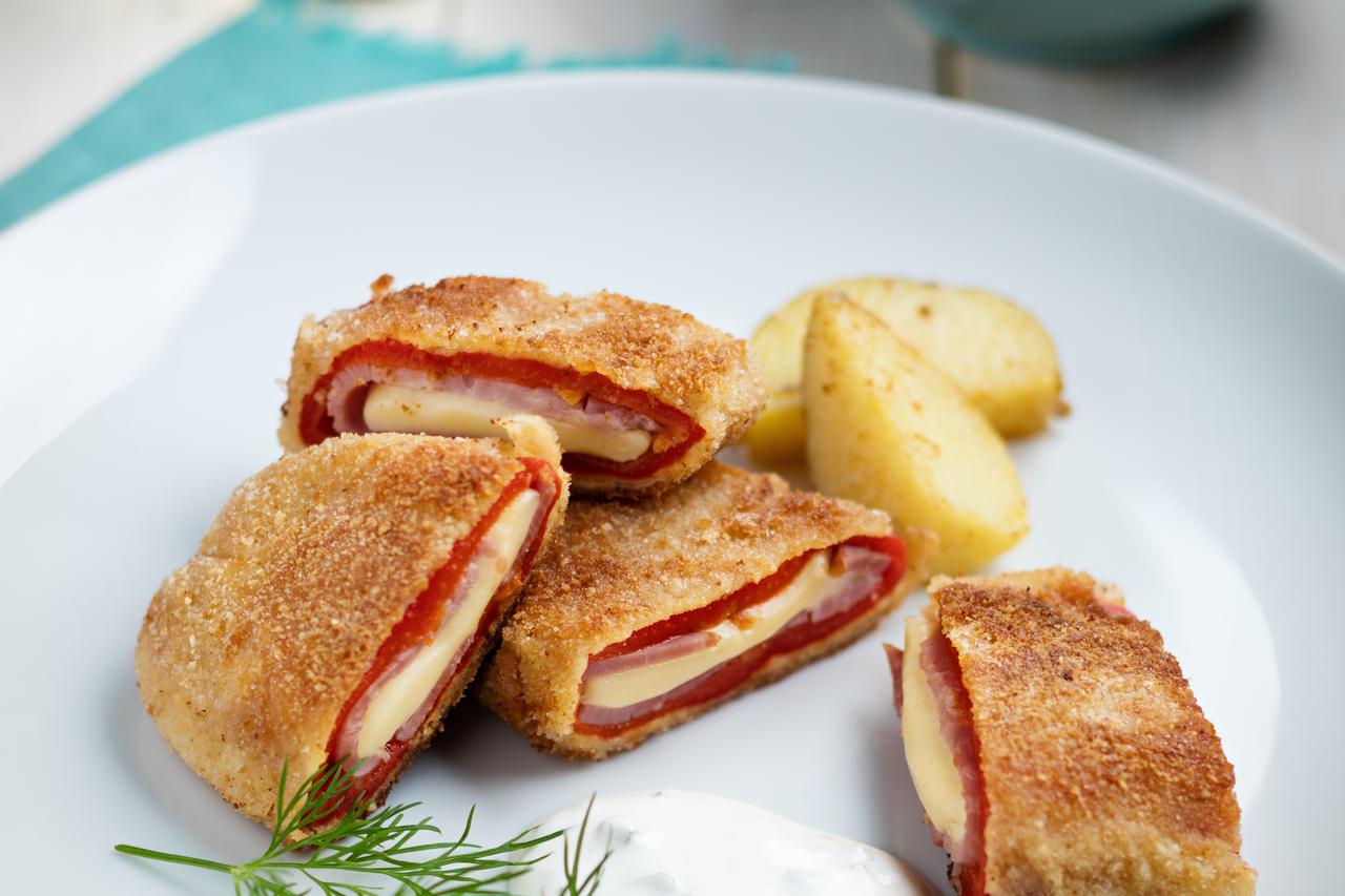 28. 11. 2016., Zagreb - Podravka, jelo, recept panirane paprike sa sunkom i sirom  Photo: Danijel Berkovic/PIXSELL