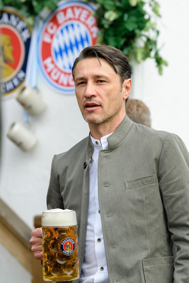 Iako su Kovača već neki njemački mediji smijenili po fotografijama izgleda da mu se otkaz još ne sprema, ali pod hitno mora pronaći rješenje i vratiti Bayern na pobjedničke staze...