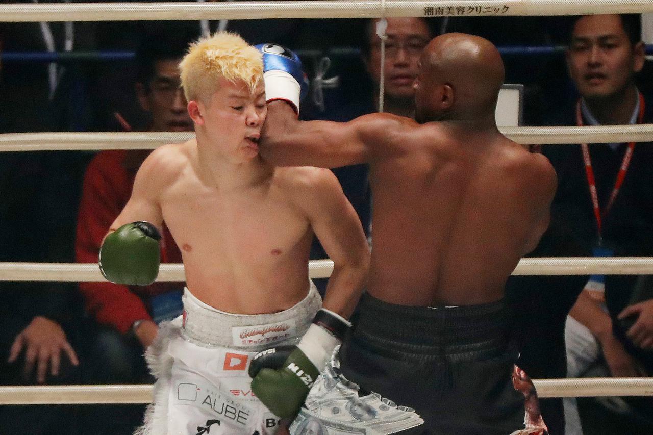 Floyd Mayweather - Tenshin Nasukawa