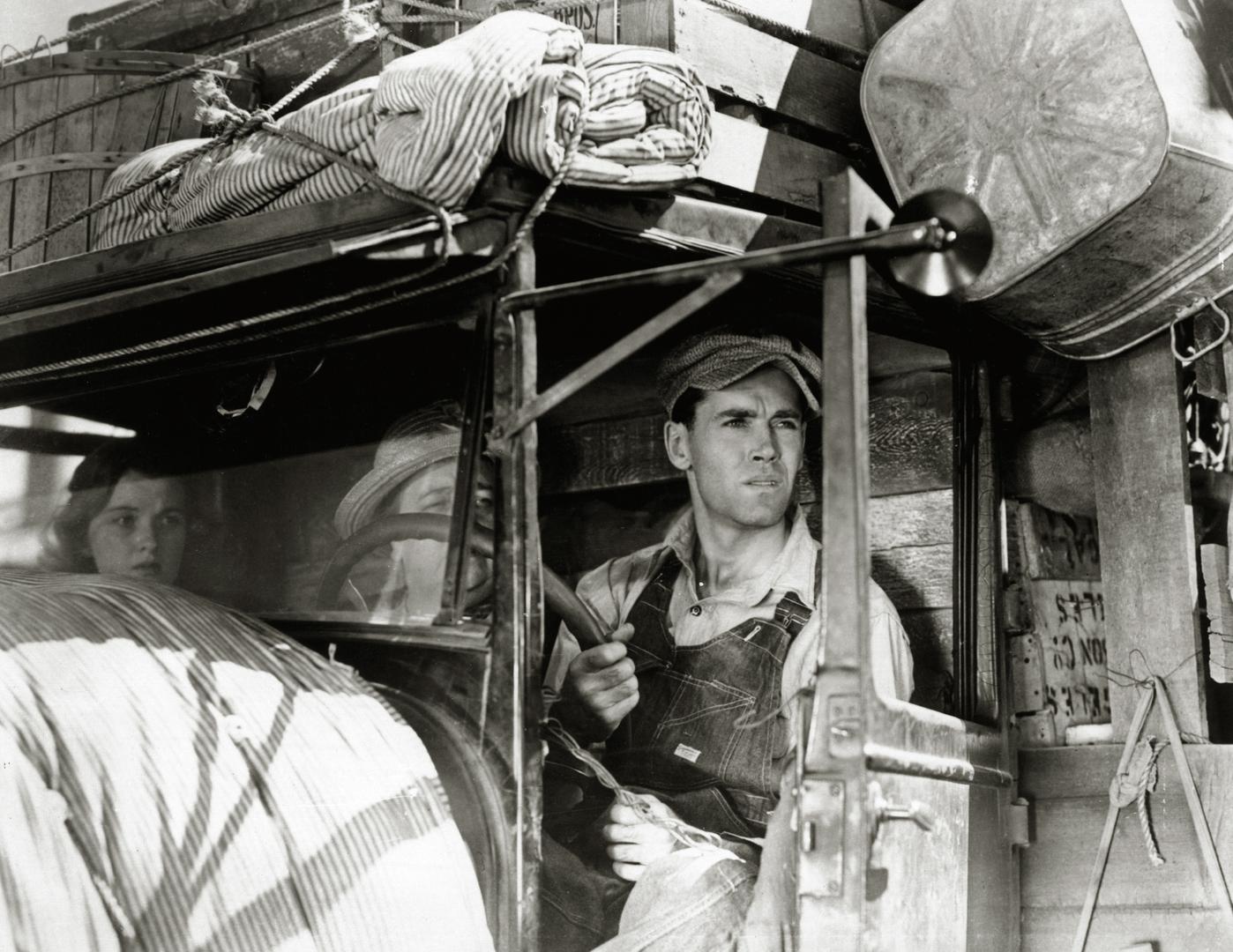 Dorris Bowdon, Jane Darwell i Henry Fonda u “Plodovima gnjeva” Johna Forda iz 1940. godine