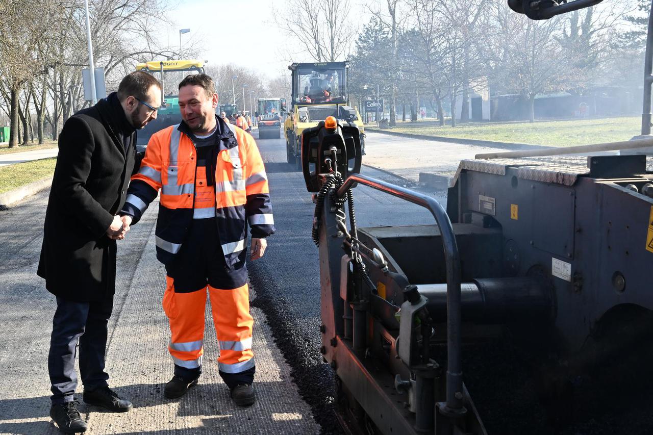 Zagreb: Tomašević obišao radove na Aleji Matije Ljubeka na Jarunu