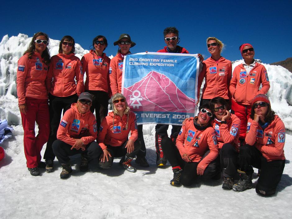 storyeditor/2022-05-13/Zenska_Everest_ekspedicija_2009_.jpg