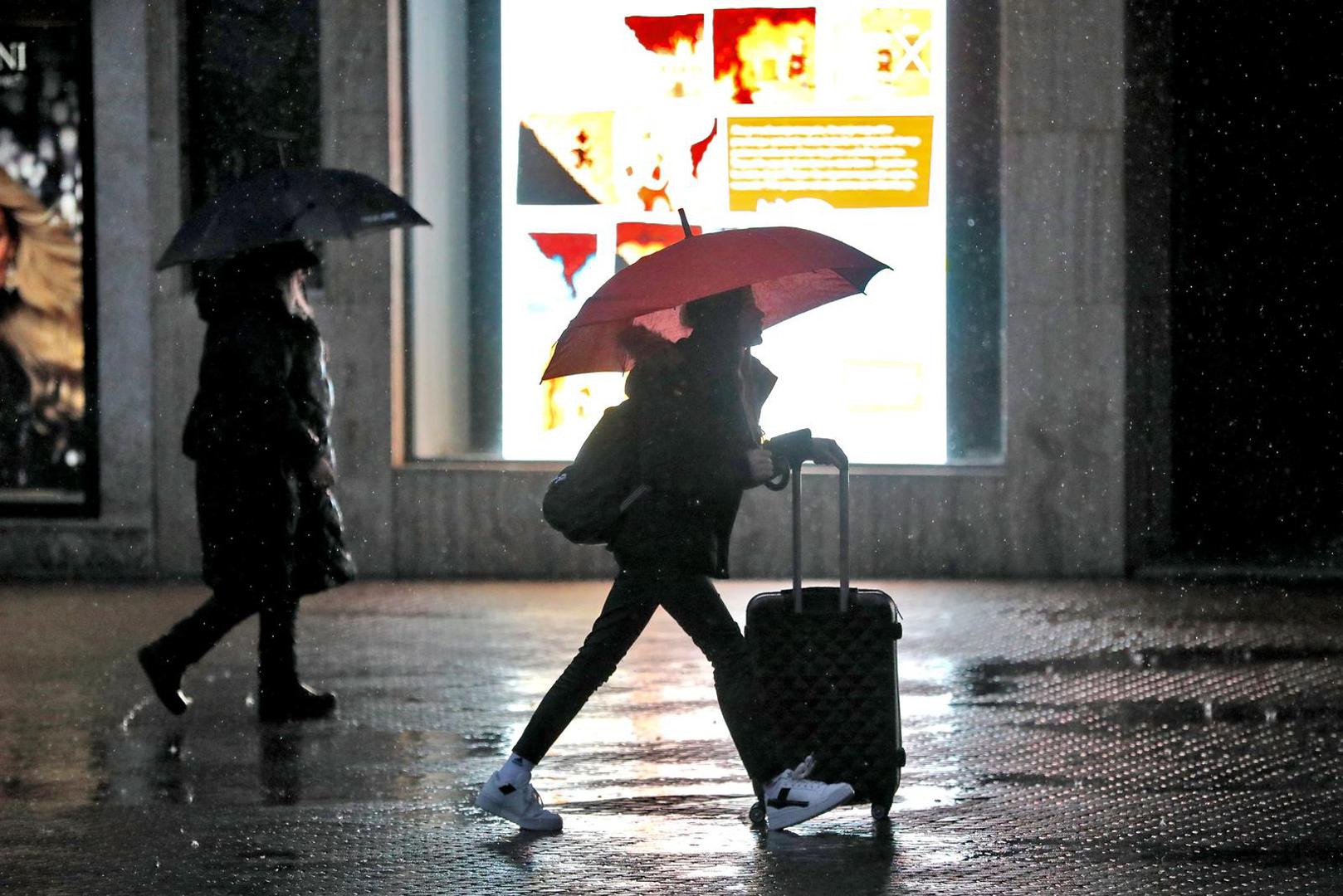 16.01.2023., Zagreb - Pogorsanje vremene sa jakom kisom koja od nocas pada u vecem dijelu Hrvatske tijekom tjedna bi prema prognozama moglo donijeti i snijeg u nizinama.  Photo: Patrik Macek/PIXSELL