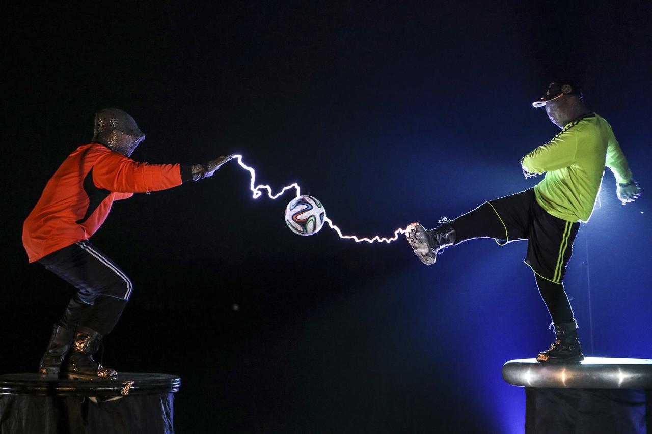 Thunderbolt Craziness