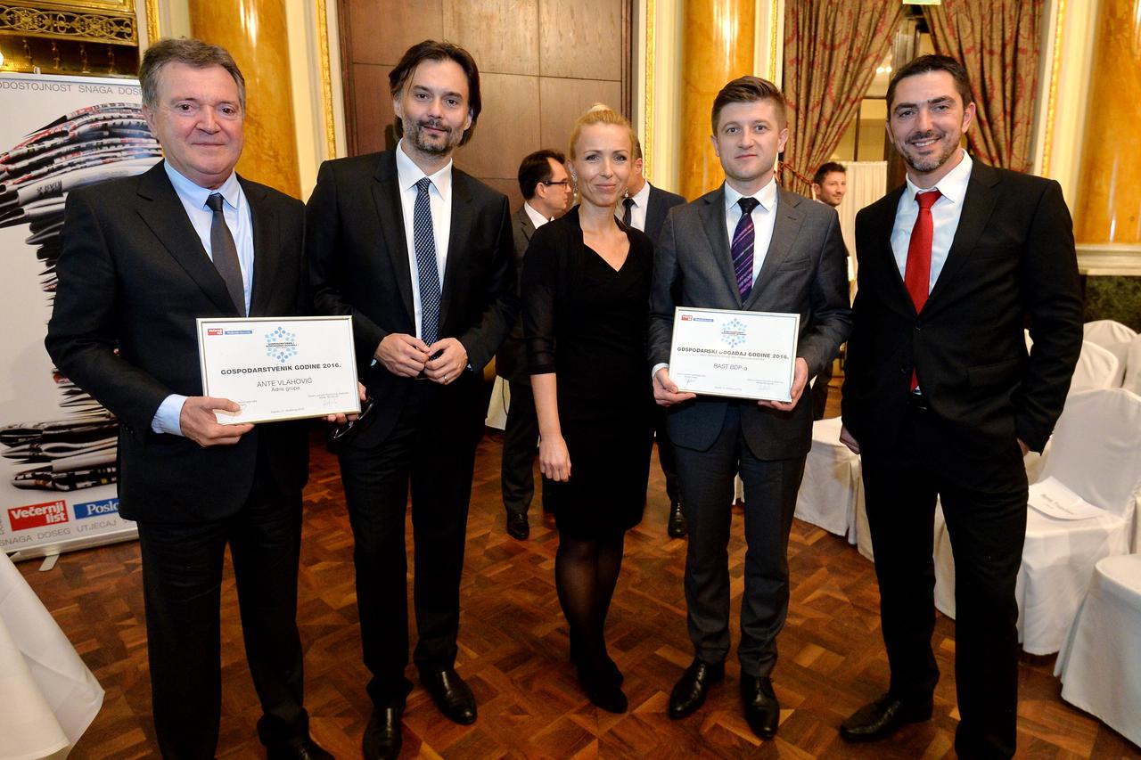 21.11.2016., Zagreb - U hotelu Esplanade odrzana je dodjela nagrada Vecernjeg lista i Poslovnog dnevnika za gospodarstvenika godine. Zdravko Maric, Ante Vlahovic, Drazen Klaric, Mislav Simatovic, Andrea Borosic. Photo: Marko Lukunic/PIXSELL