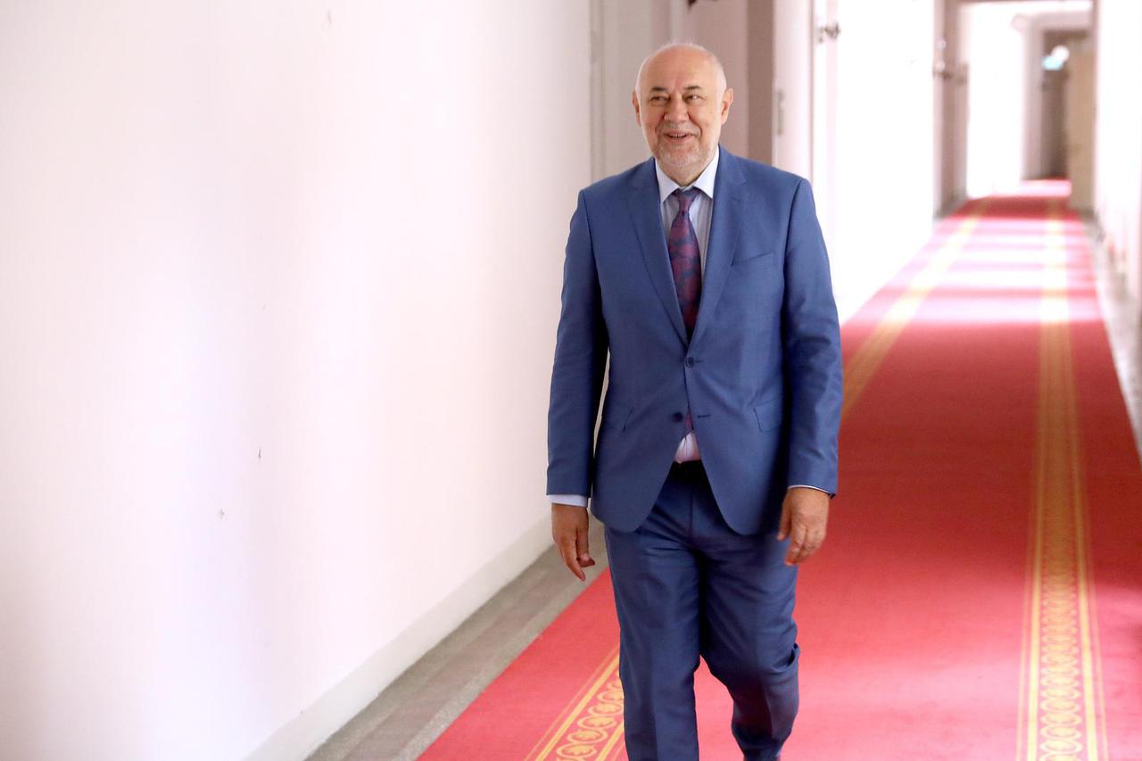 Zagreb: Predstavnici manjih oporbenih stranka dolaze na sastanak s HDZ-om o izmjenama ustava