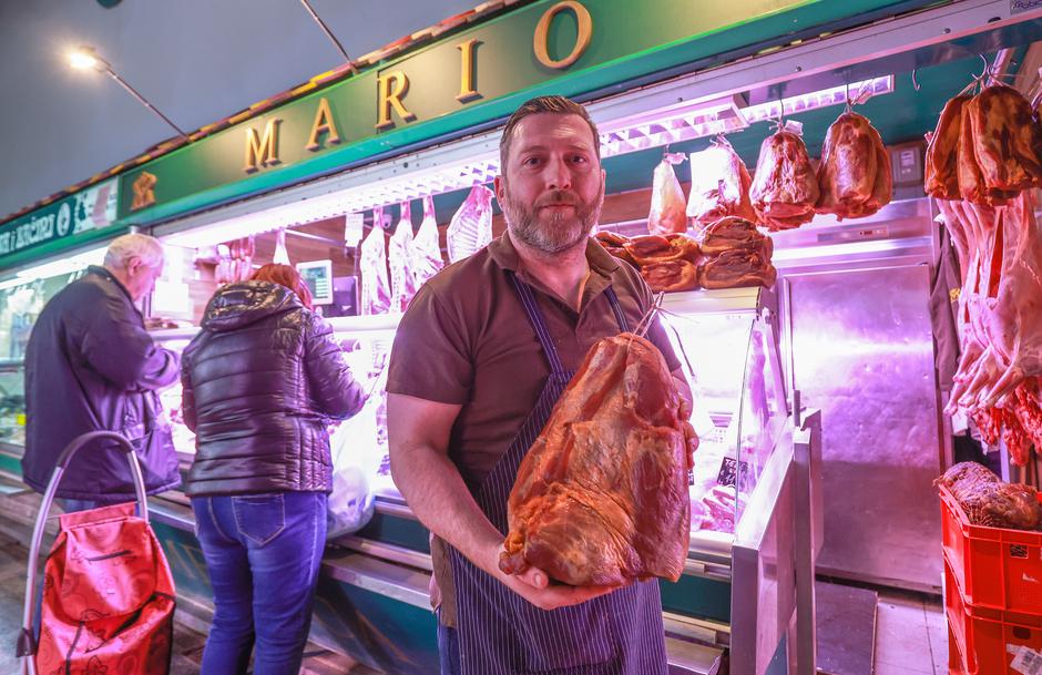 Zagreb: Ponuda na Dolcu uoči Uskrsa