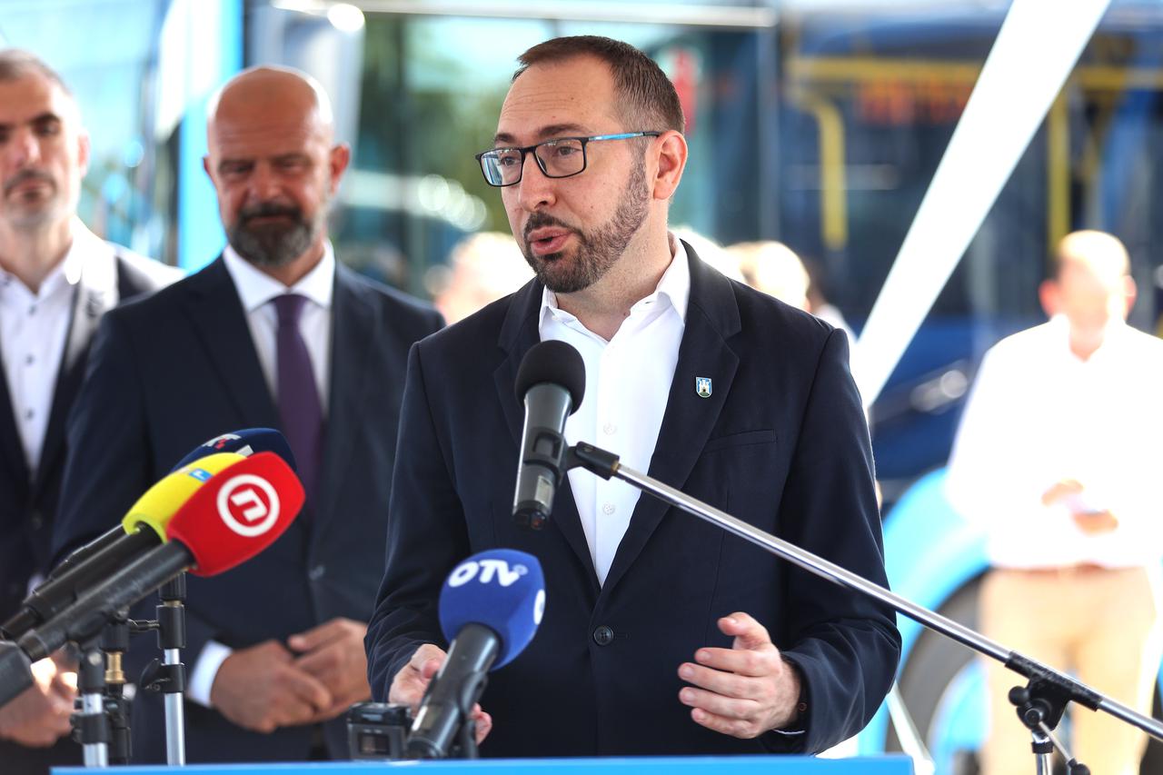 Zagreb: Tomislav Tomašević predstavio nova 62 električna autobusa