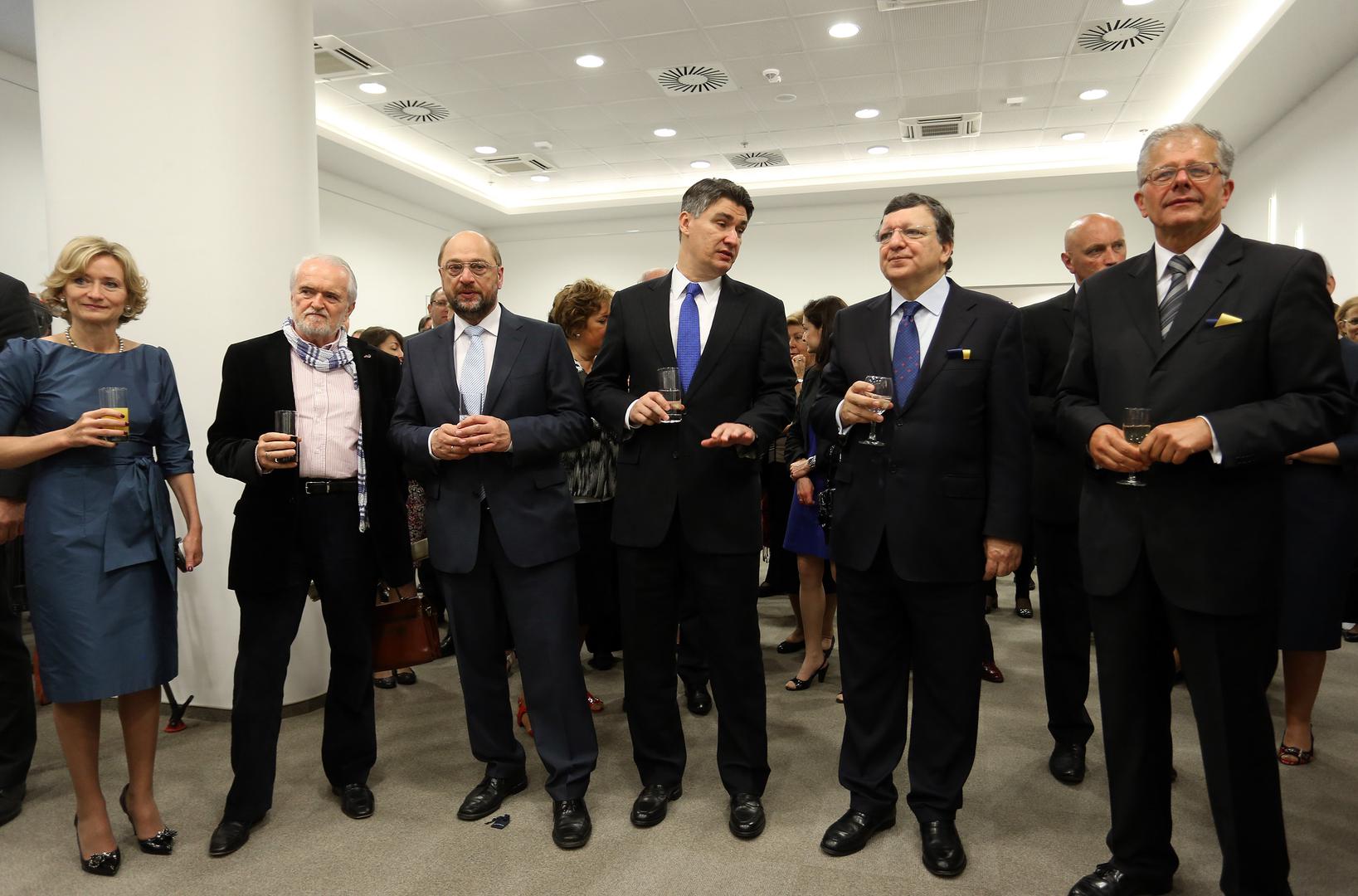 Na današnji dan prije 13 godina, 1. srpnja 2013., Hrvatska je ispisala jednu od najvažnijih stranica svoje moderne povijesti postavši punopravna članica Europske unije. Nakon više od desetljeća pregovora, reformi i usklađivanja s europskim zakonodavstvom, naša je zemlja postala 28. članica europske zajednice država.

