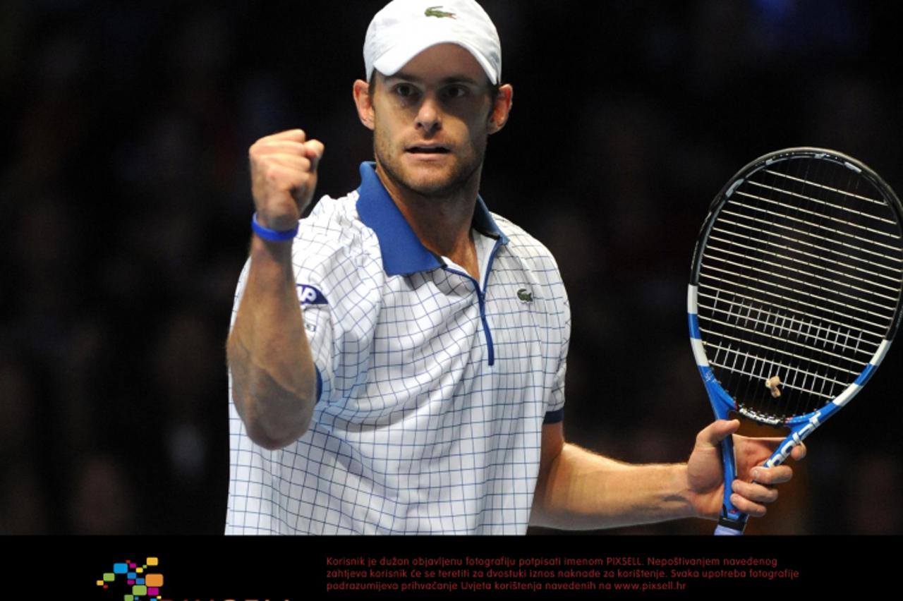 'USA\'s Andy Roddick reacts against Spain\'s Rafael Nadal during day two of the Barclays ATP World Tennis Tour Finals at the O2 Arena, London. Photo: Press Association/Pixsell'