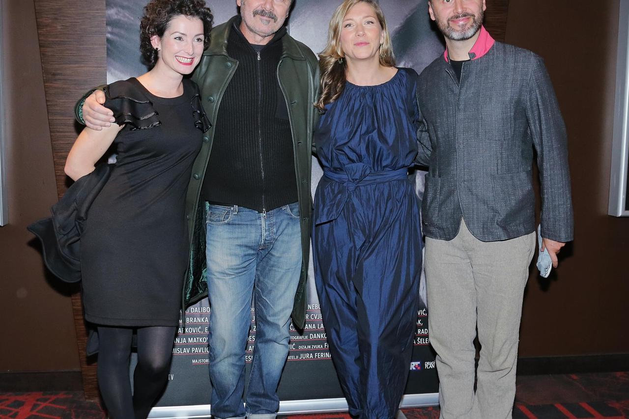 Premijera serije "Novine"