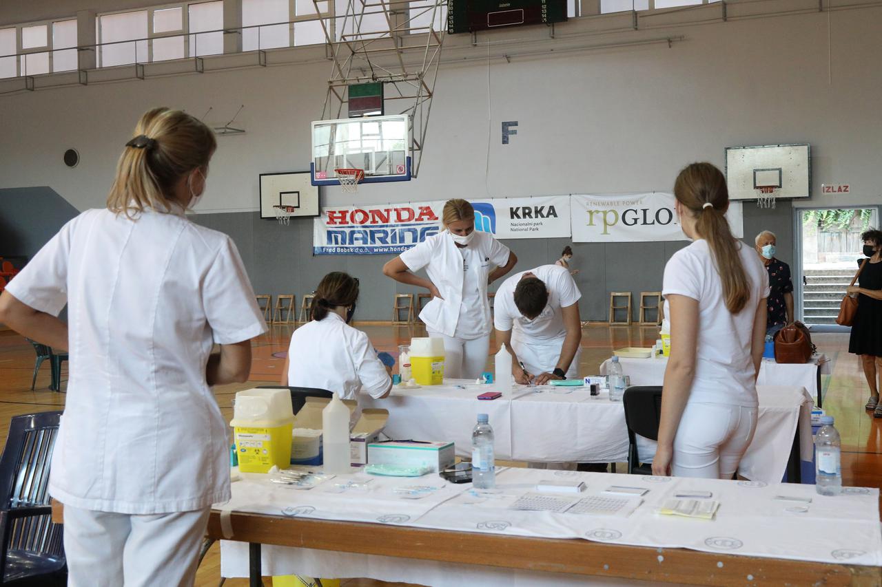 Šibenik: Slabi odaziv građana na cijepljenje protiv koronavirusa