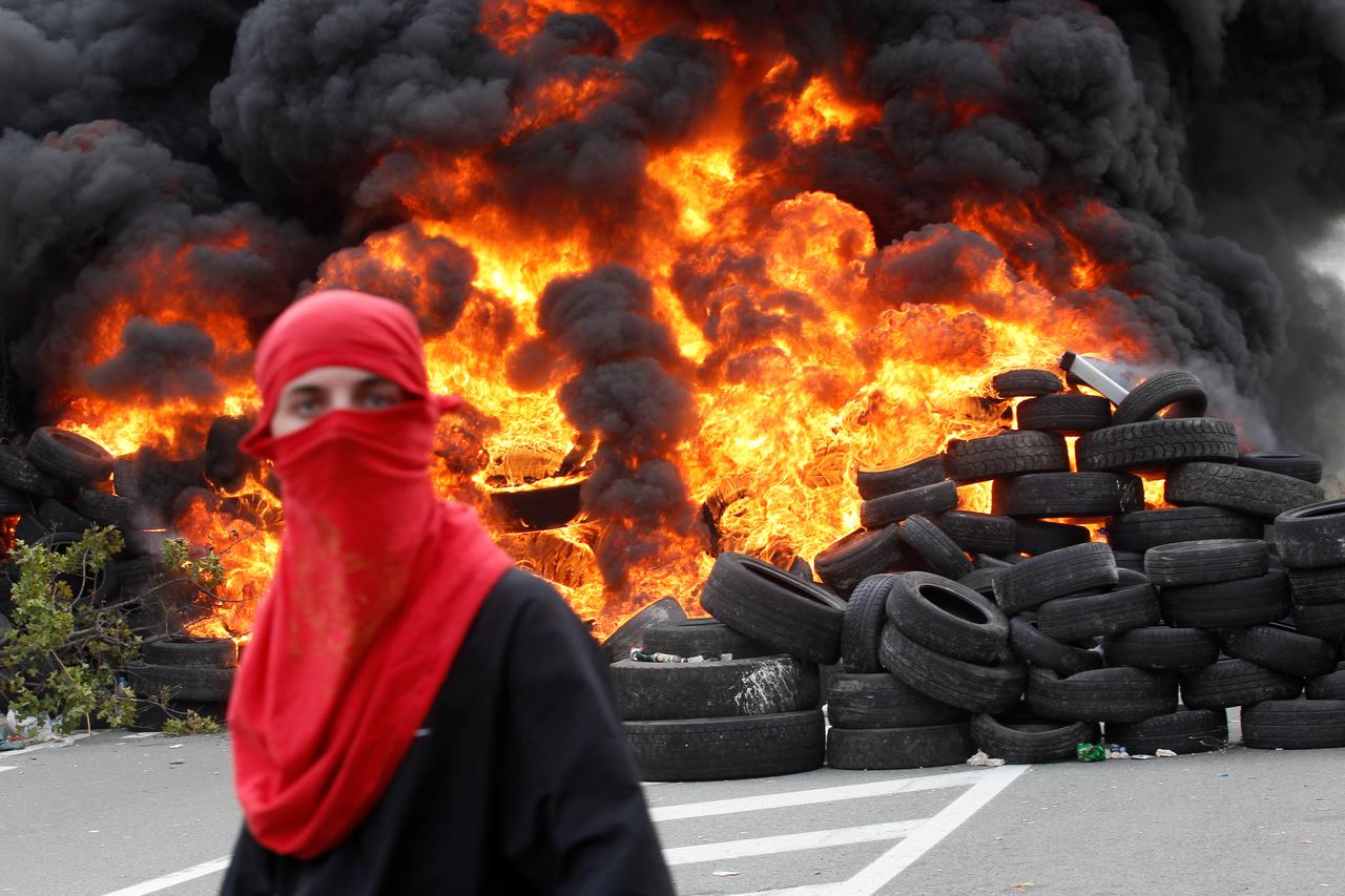 Protest against enthronement of Bishop Joanikije in Cetinje