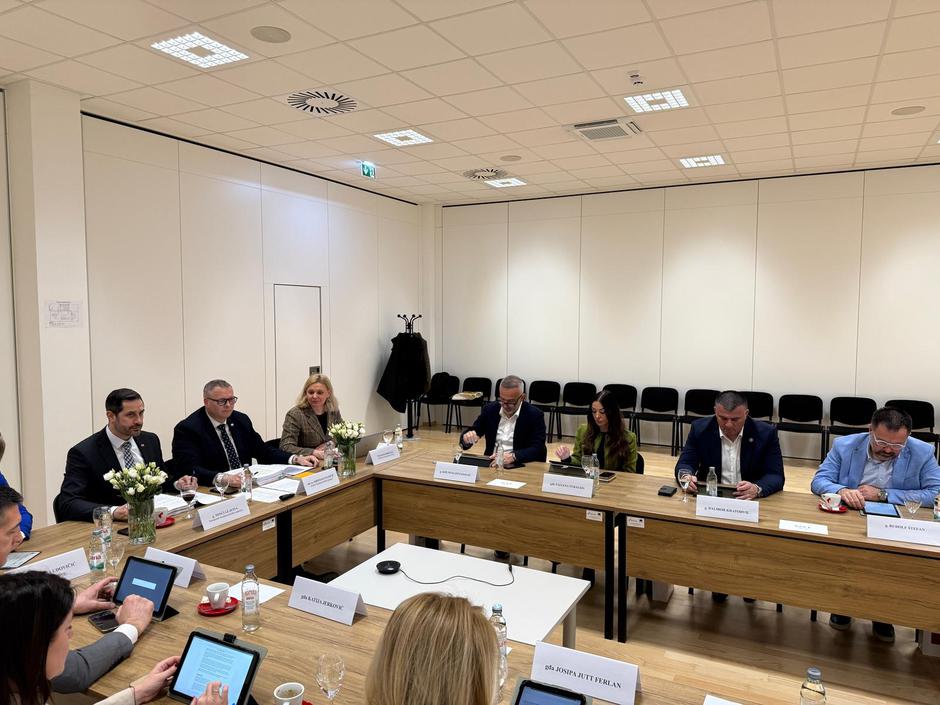 42. sjednica Turističkog vijeća HTZ-a