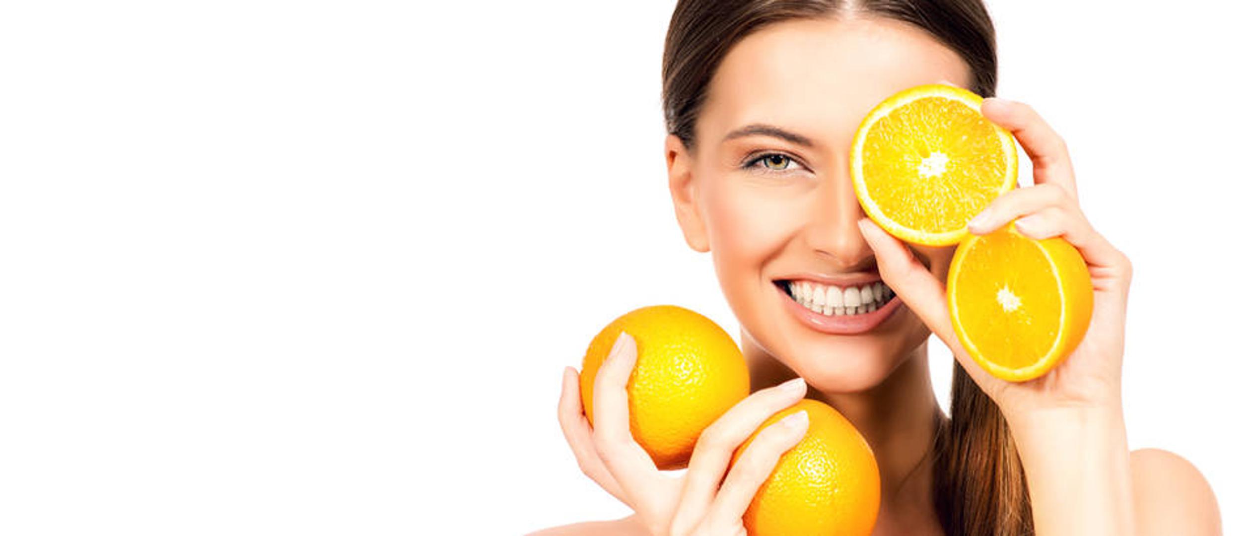 Naranče - Odličan su izbor ako se želite riješiti viška masnoće iz tijela. Sadrže malo kalorija, a obiluju vitaminom C i pružaju osjećaj sitosti. 