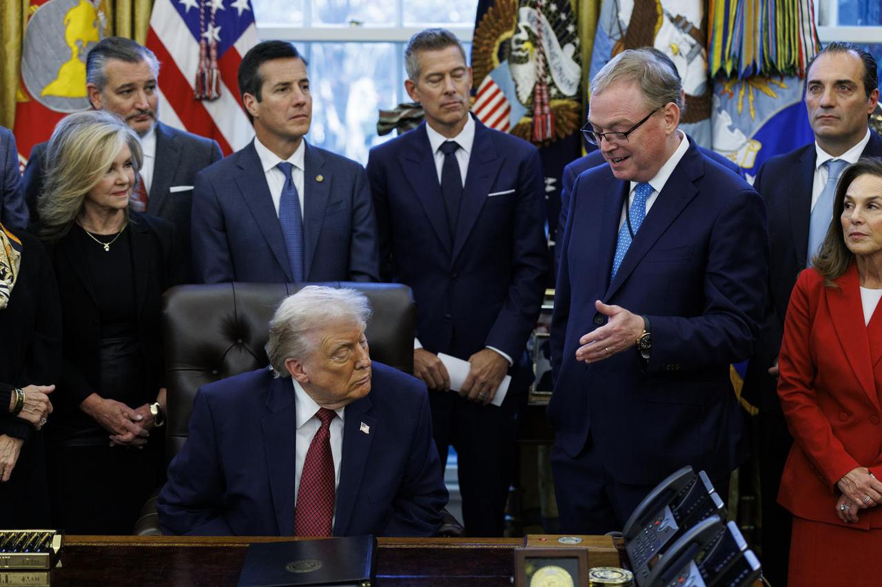 Trump Announces Lower Automobile Fuel Economy Standards