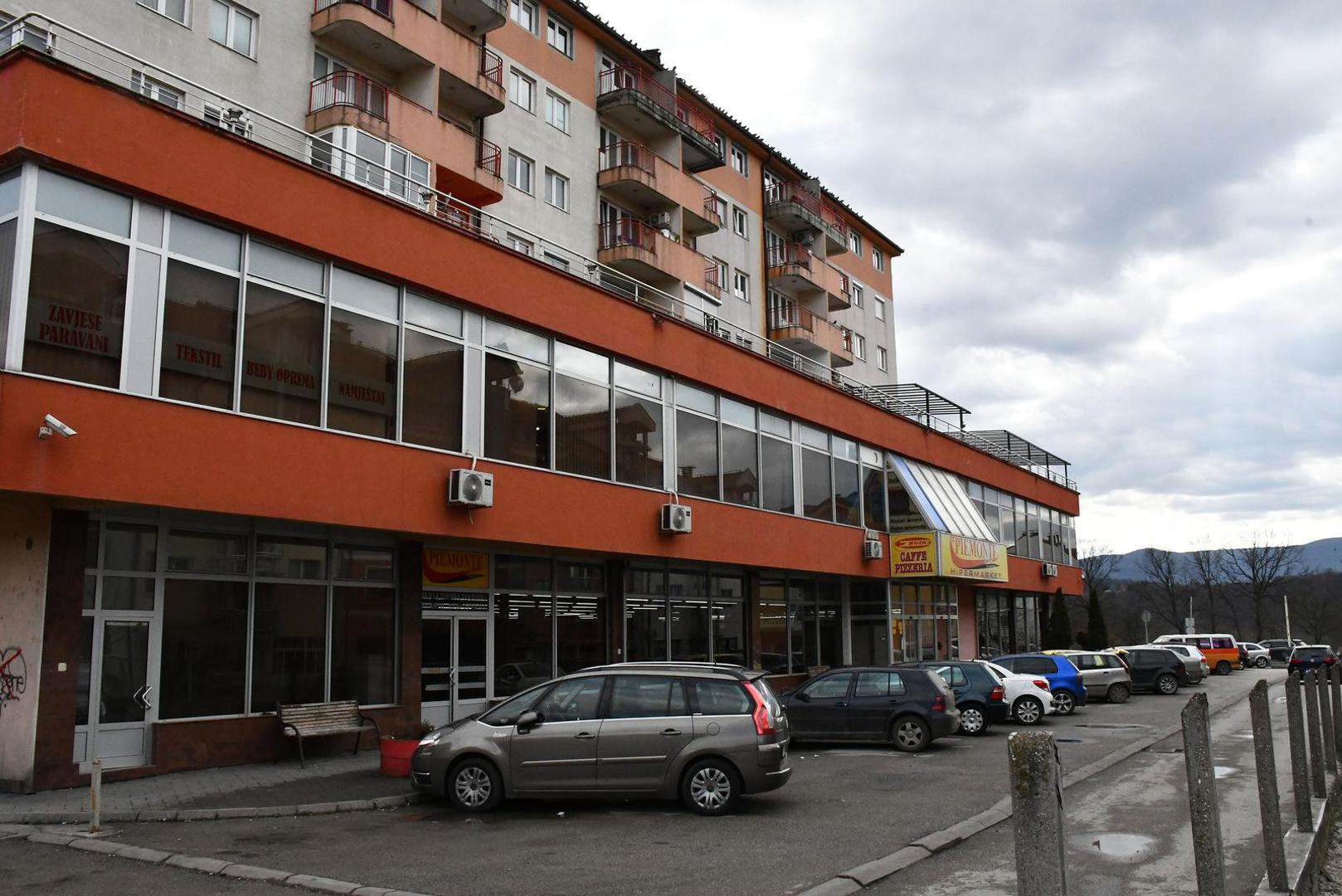 13.02.2025., Kalesija - Dvostruko ubojstvo u obiteljskom stanu u Kalesiji. Muskarac ubio suprugu (37) i sina (13). Photo: Ivica Galovic/PIXSELL