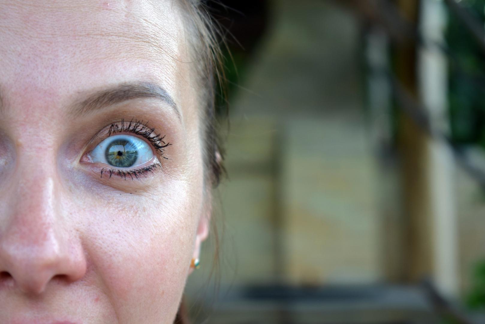 Ako ste praznovjerni, onda ovaj članak nije za vas. Ili možda baš jest. Možete ga doživjeti kao svojevrsnu uputu za sretniju svakodnevicu. Naime, prema feng shuiju i raznim kulturnim tradicijama, neki izbori kućnog dekora navodno mogu prizvati lošu sreću, piše Reader's Digest. Prije nego što počnete nasumično bacati predmete iz kuće, evo što se konkretno spominje kao 'magnet' za negativnu energiju.