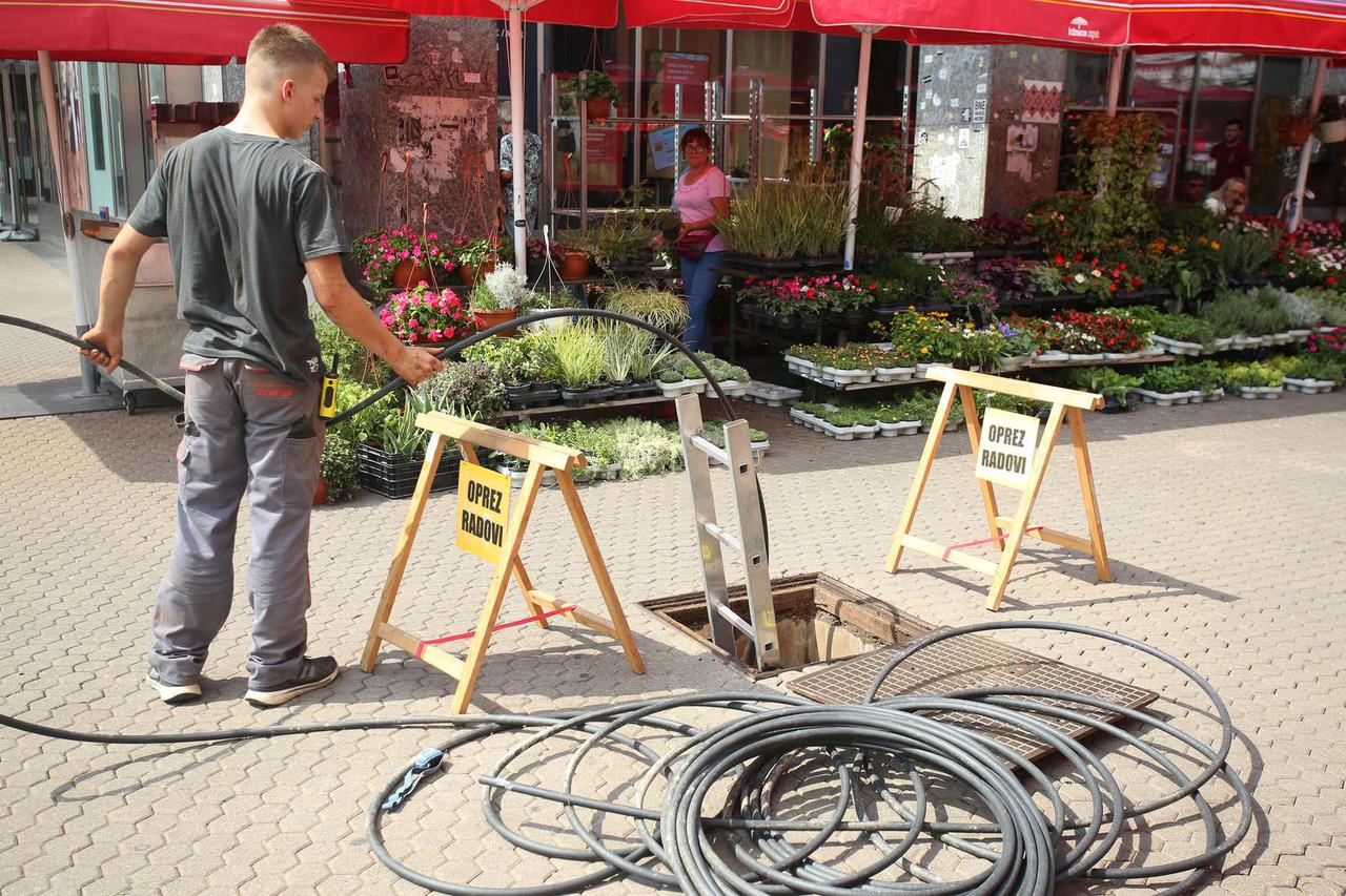 Zagreb: U centru grada izvode se radovi na instalaciji interneta