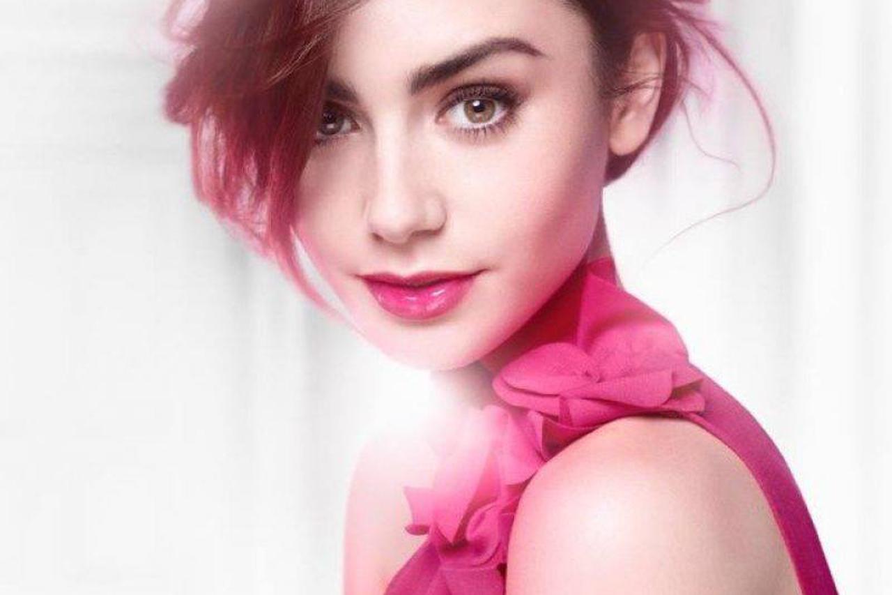 Lilly Collins