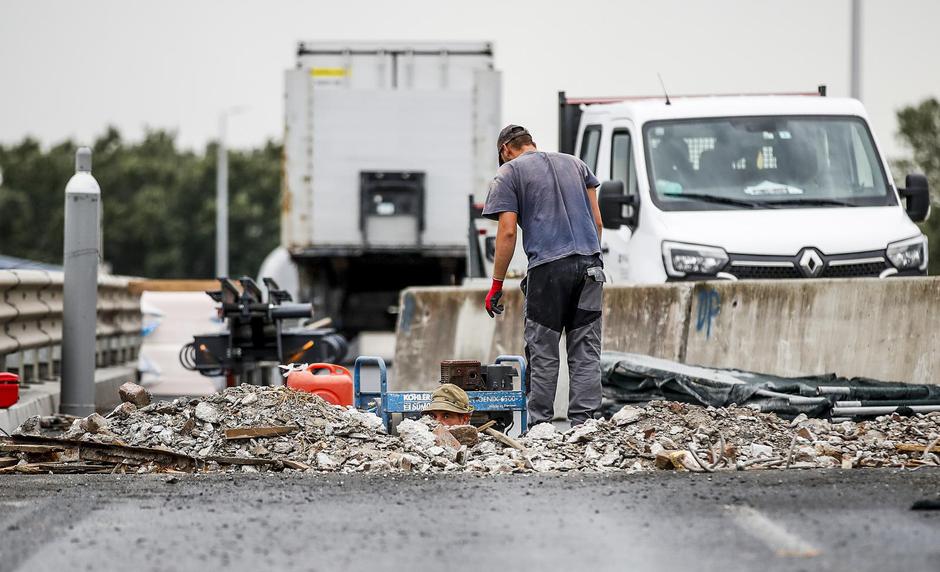 Zagreb: Zbog izvođenja radova varenja Most slobode zatvoren za sav promet