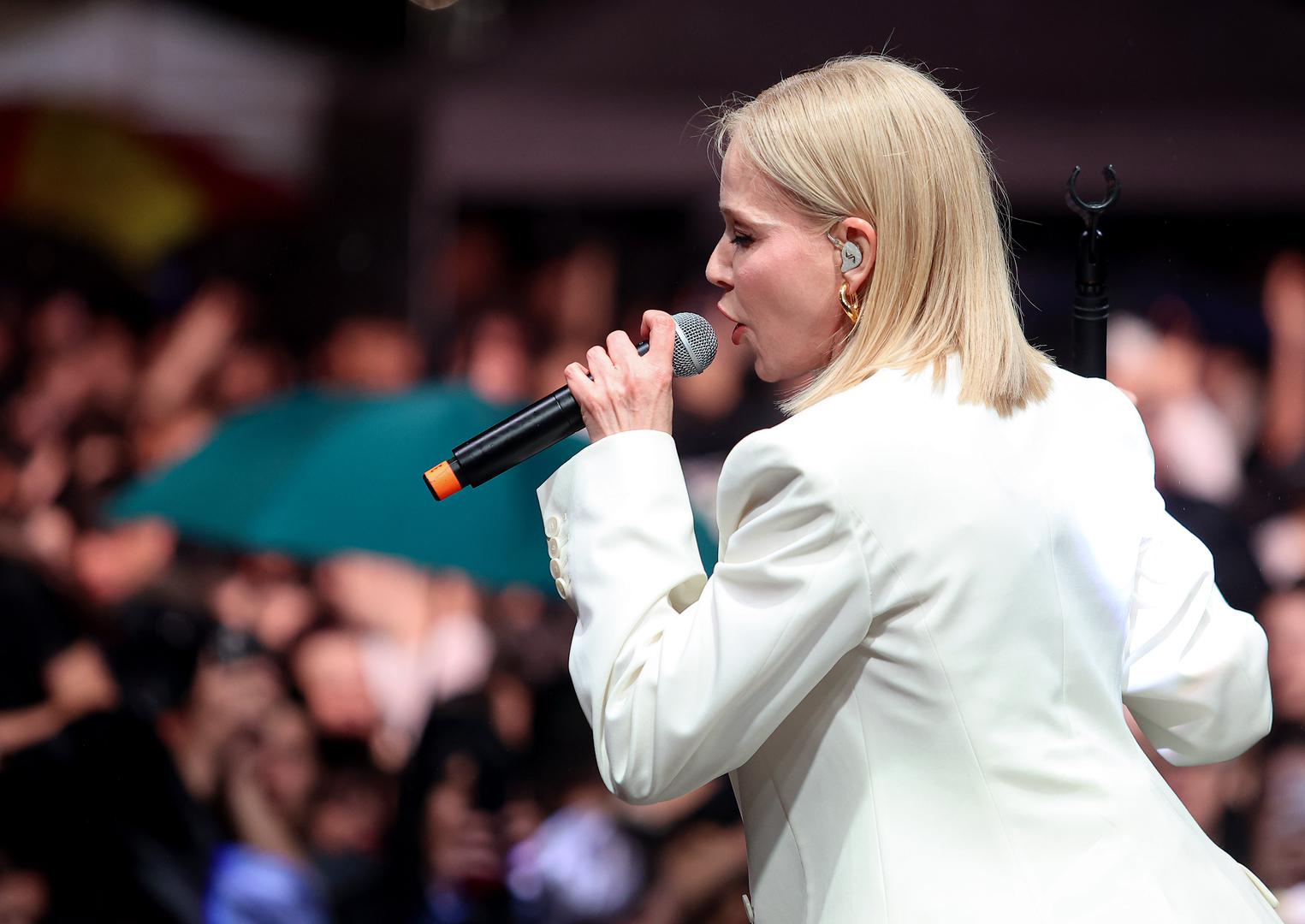 U nastavku donosimo pregled kako je izgledala ova nezaboravna glazbena noć u Splitu.