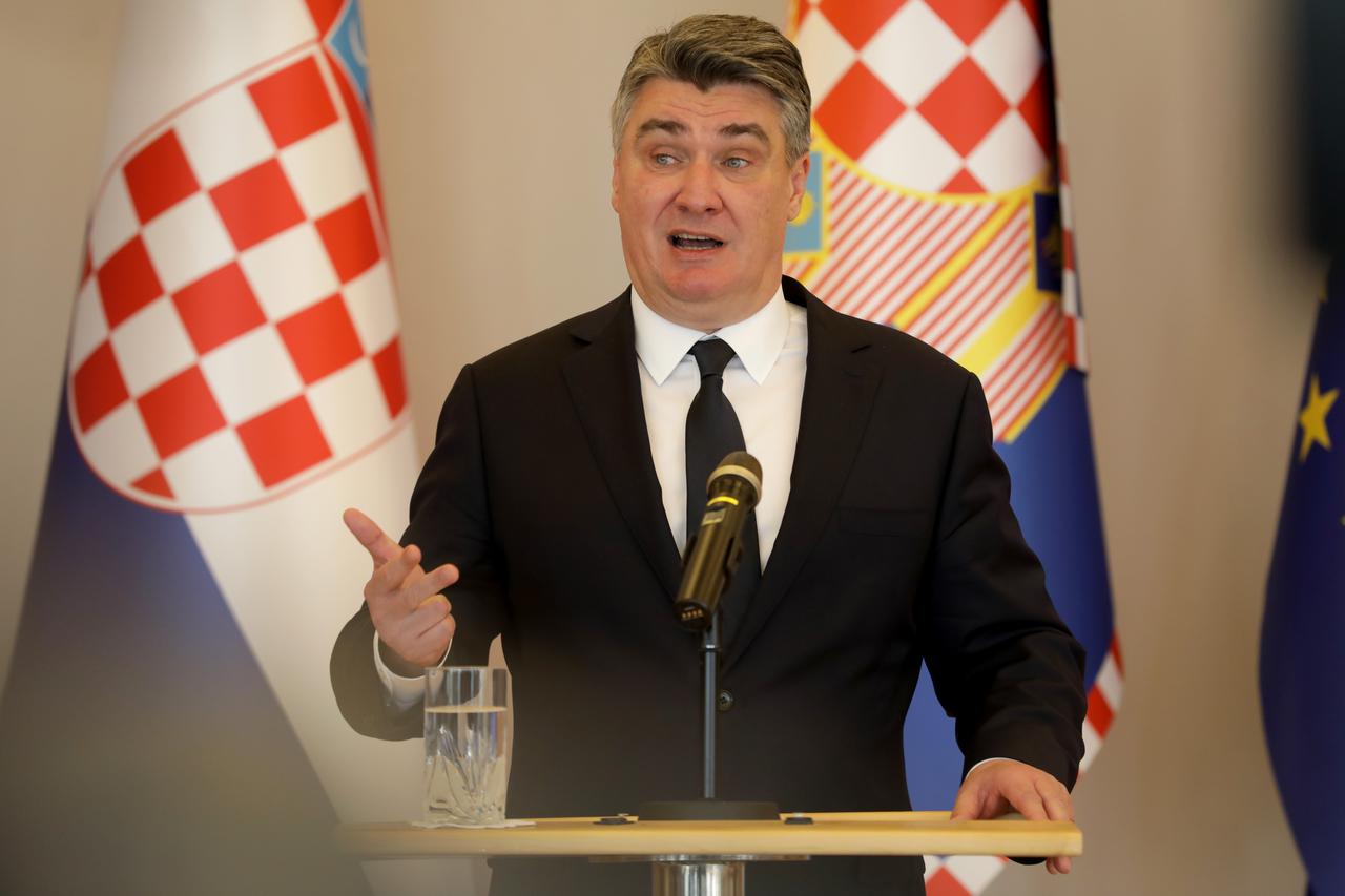 Zagreb: Predsjednik se obratio medijima nakon prijema u znak sjećanja na Josipa Jovića