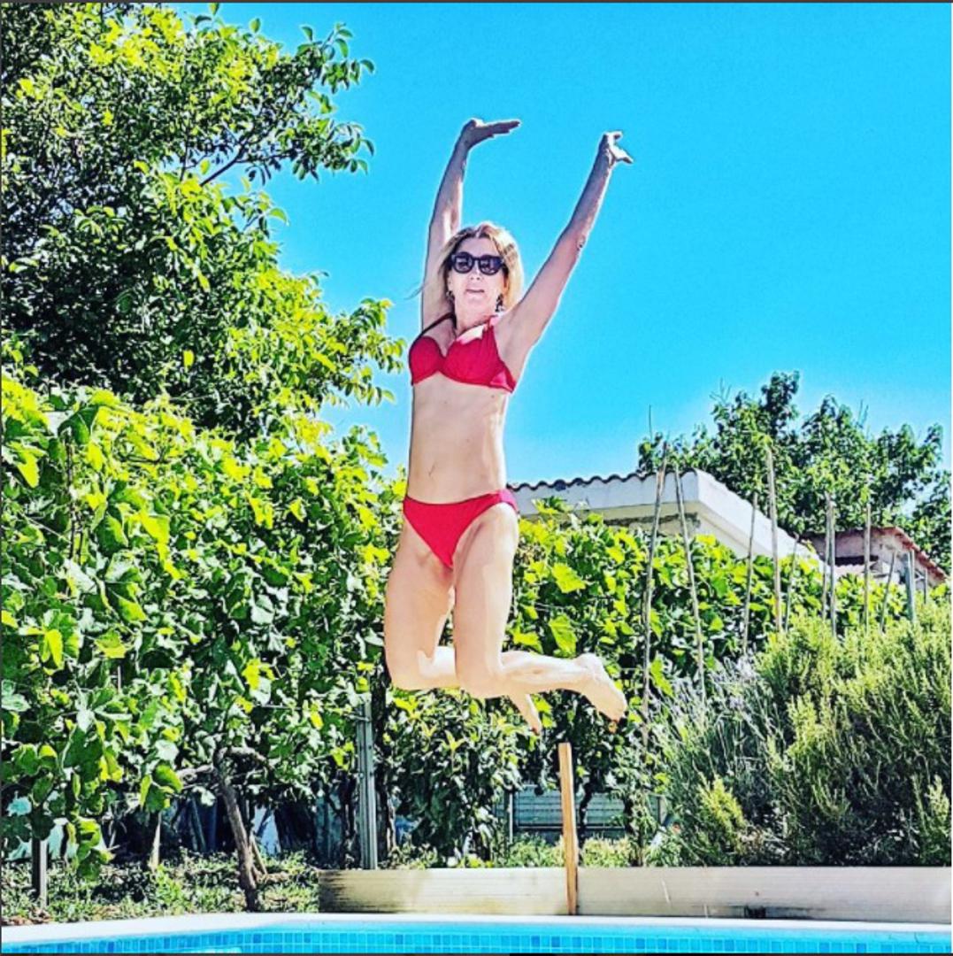 Ecija Ojdanić nedavno je napunila 44. godine, a za njenu liniju zaslužno je trčanje. 
- Primijetila sam da mogu više jesti i da mi se ništa ne prima, da mi je cijelo tijelo čvršće, ali važnije su mi psihičke promjene. Postala sam stabilnija - kaže glumica.