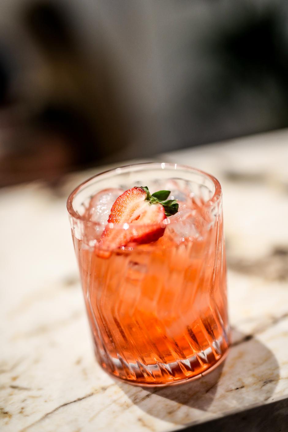 Zagreb: Slastičar Robert Hromalić predstavlja novu ljetnu terasu u Le Kolaču