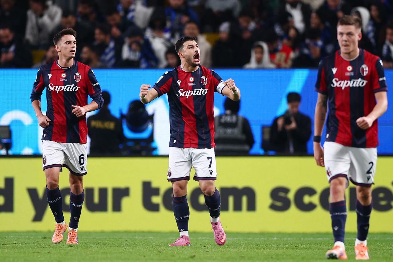 Supercoppa Italiana - Semi Final - Bologna v Inter Milan