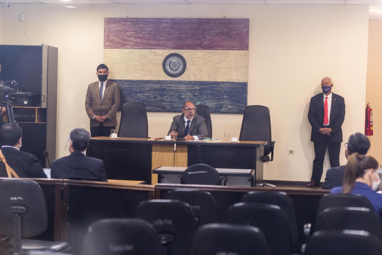 24 August 2020, Paraguay, Asuncion: Judge Gustavo Amarilla (M.) sits in the courtroom wearing a face mask during a court hearing for former Brazilian football star Ronaldinho and his brother. Photo: Jorge Candia/dpa /DPA/PIXSELL