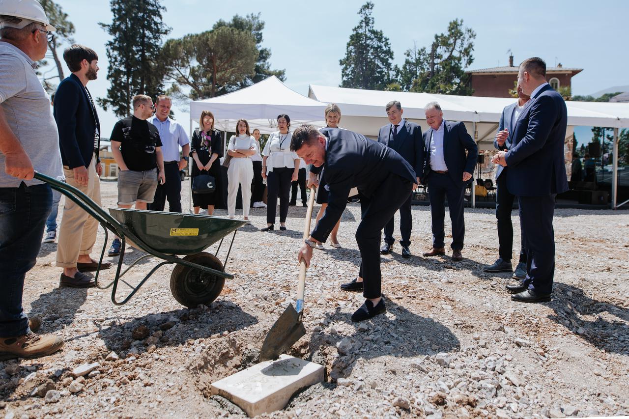 Riva’s Hotels & Resorts