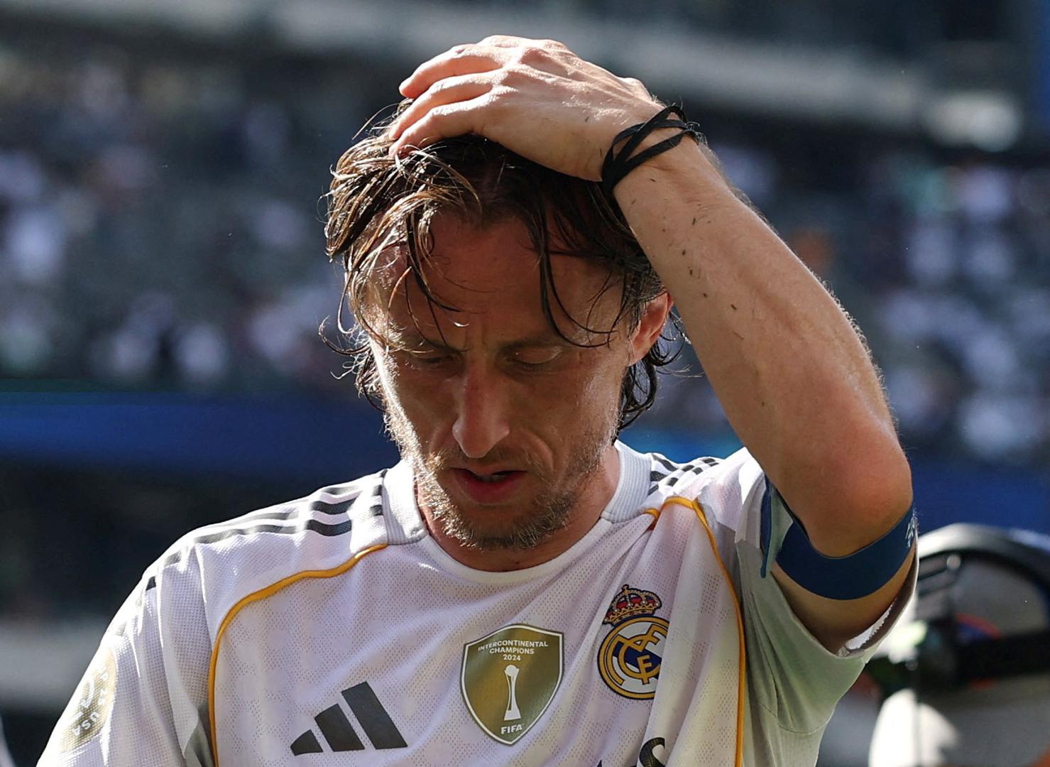 Modrić je još od početka utakmice teško proživljavao tri primljena gola Reala u prve 24 minute, a bilo mu je teško i nakon što je poljski sudac Marciniak odsvirao kraj utakmice