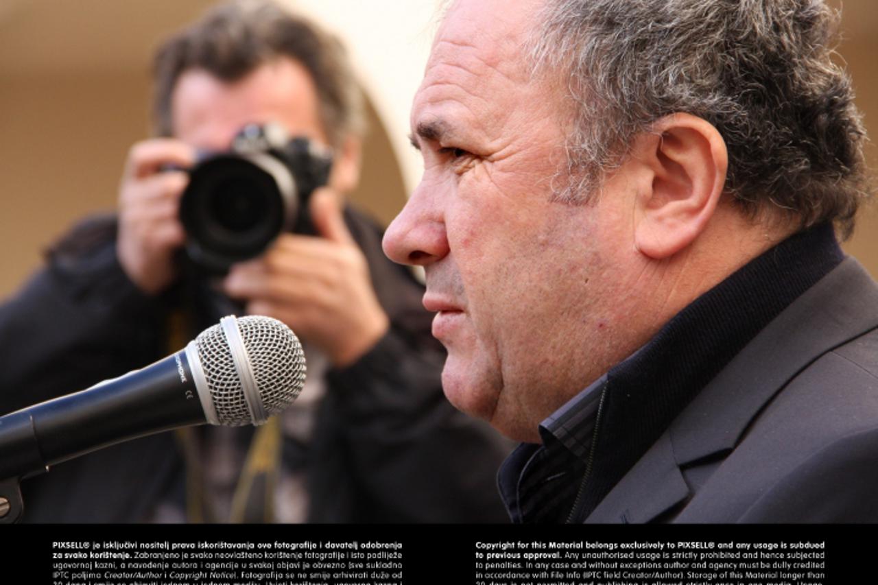 '28.12.2012., Split - Gradonacelnik Zeljko Kerum na tradicionalnom druzenju s novinarima. Photo: Ivana Ivanovic/PIXSELL'