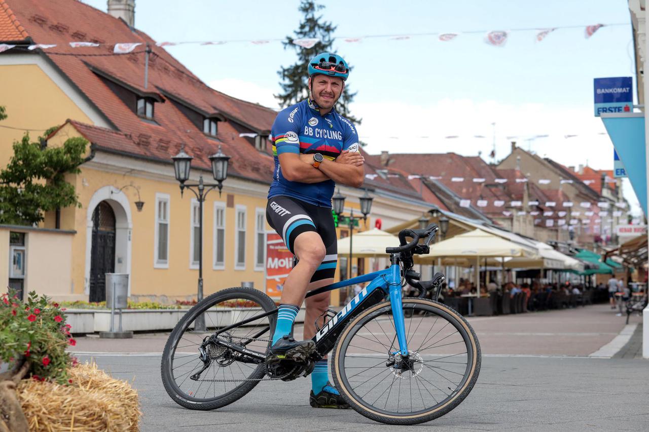 Đakovo: Hrvoje Jurić, biciklist i putopisac
