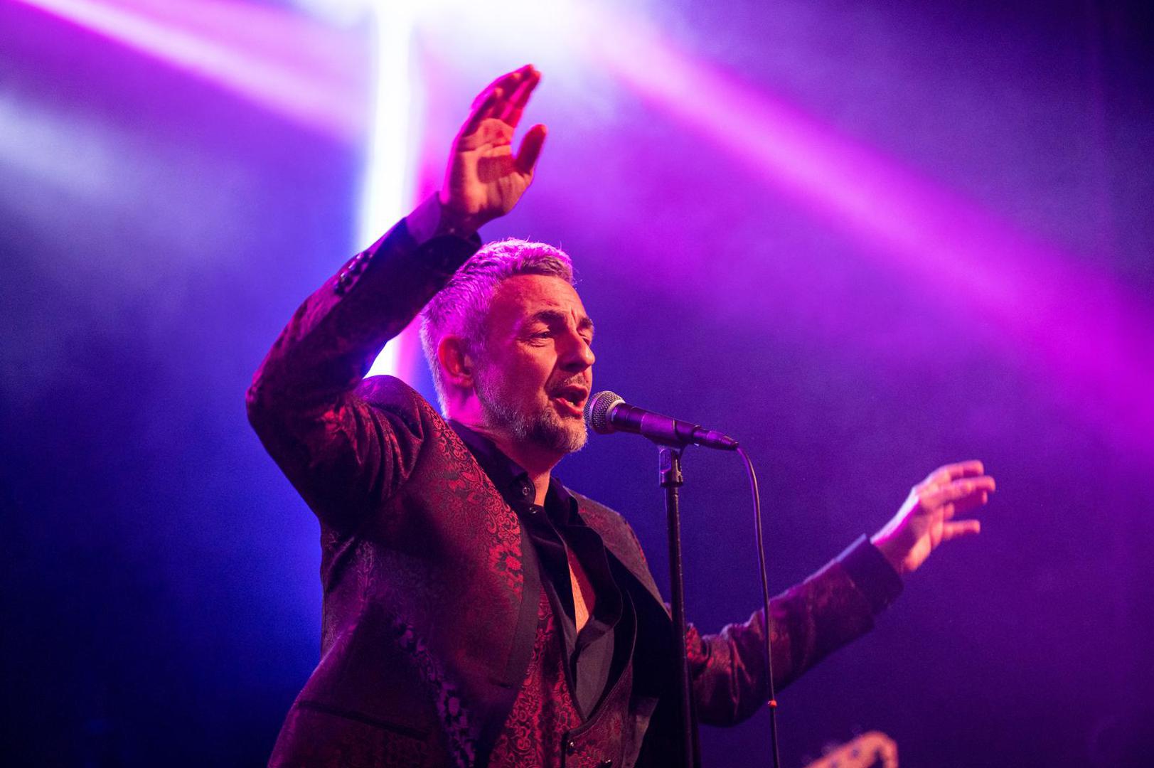 Pjevač je rasplesao sve prisutne, a kakva je točno atmosfera bila na koncertu pogledajte u našoj fotogaleriji.