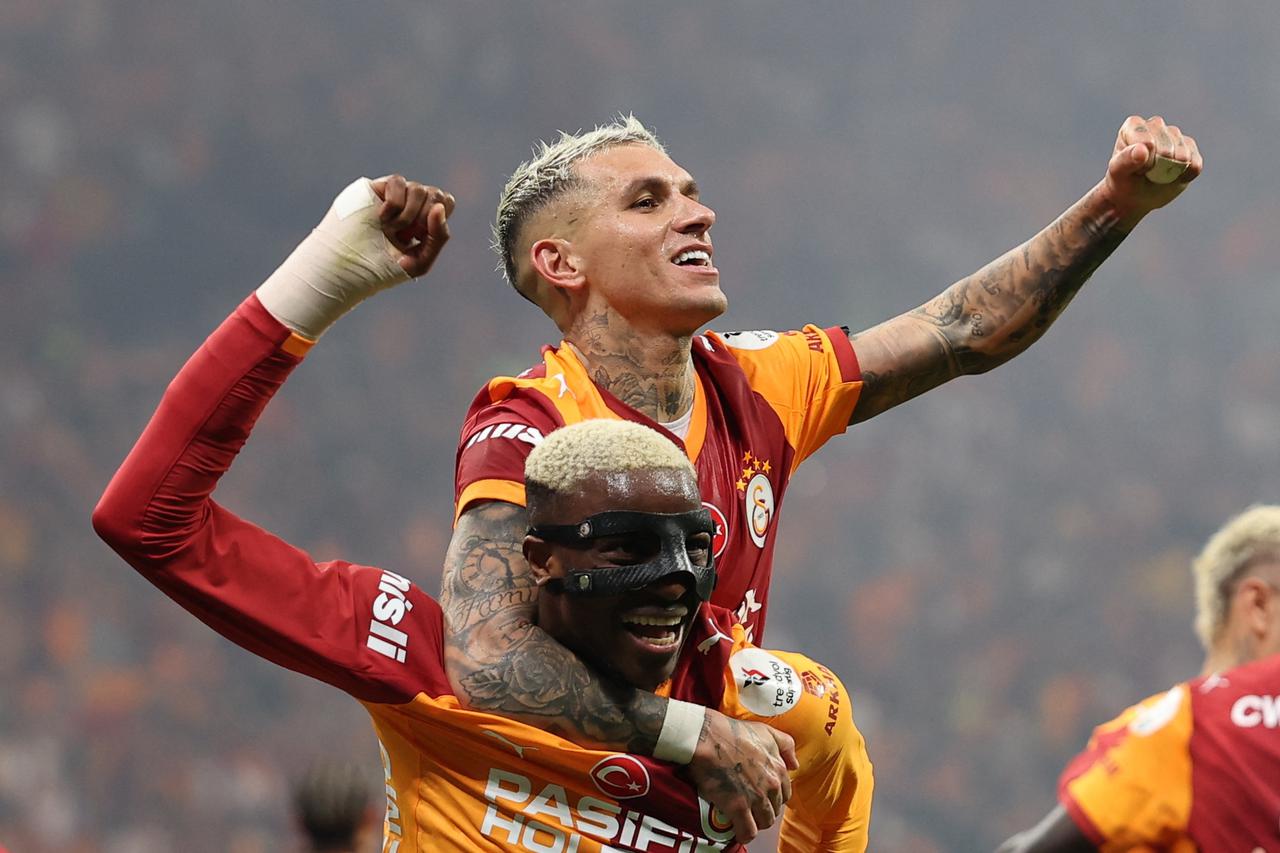 Super Lig - Galatasaray v Fenerbahce